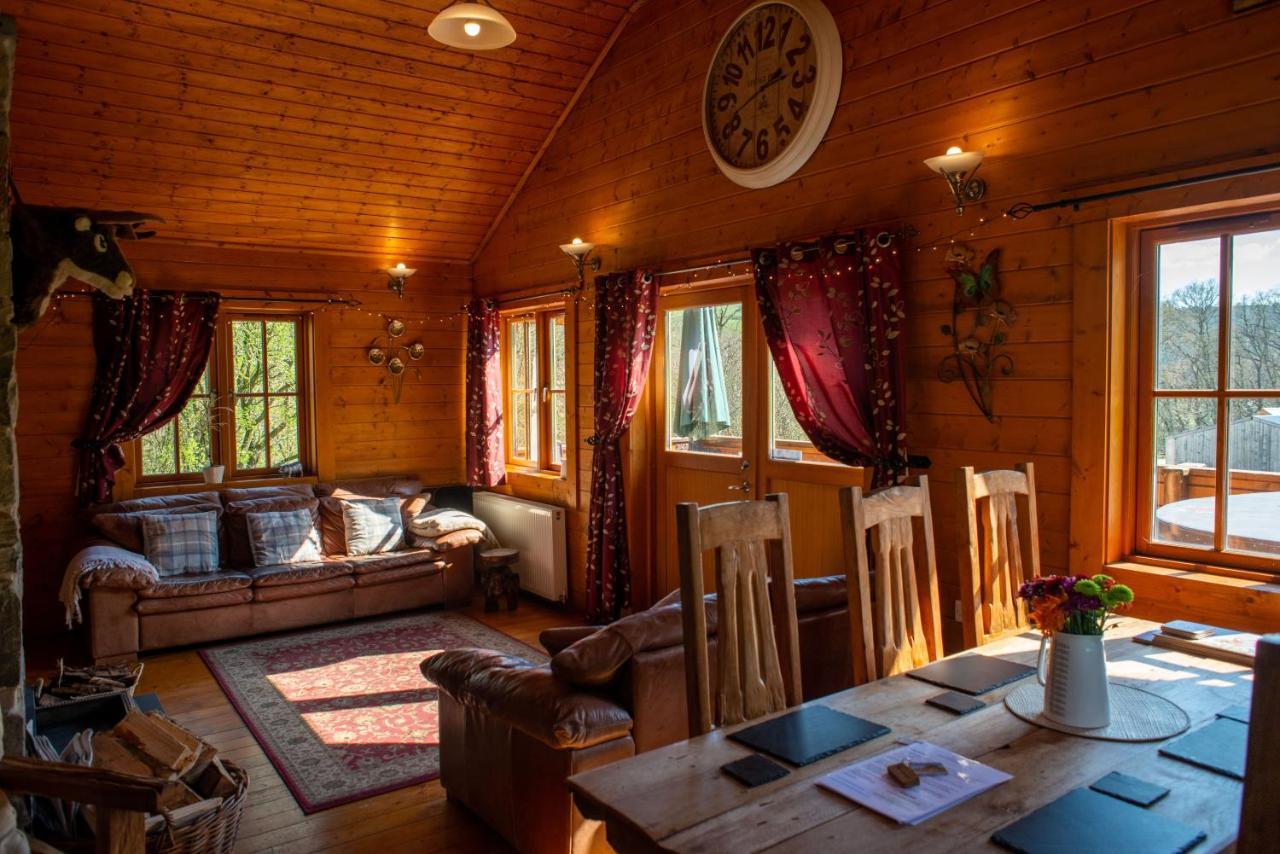 George Cabin - Log Cabin In Wales With Hot Tub Newtown  Exterior photo